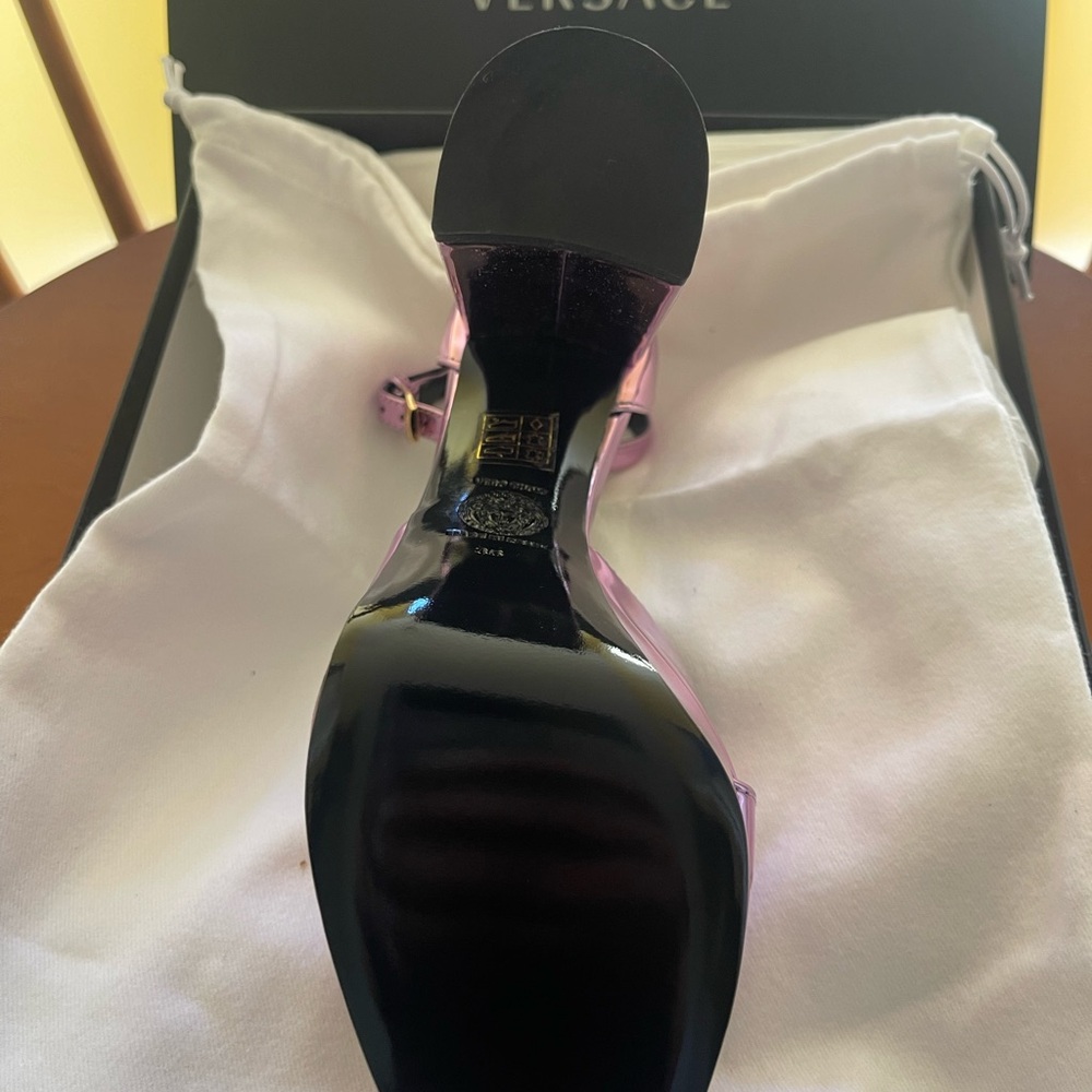 New Versace Lilac Crystal Embellished Sandals - Picture 6 of 6